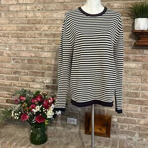 Banana republic striped crew neck sweater! Sz L